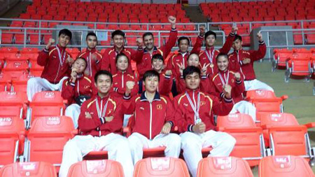 Đội tuyển karatedo Việt Nam đoạt được chín HC tại giải trẻ châu Á 2014 vừa kết thúc tại Malaysia.